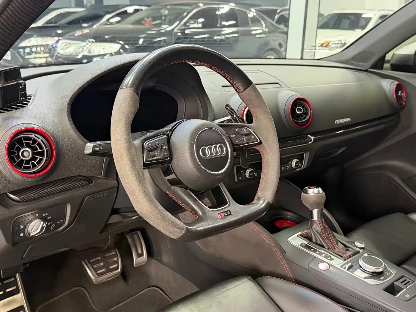 Audi RS 3 2017 RS 3 2.5T Limousine фото 3