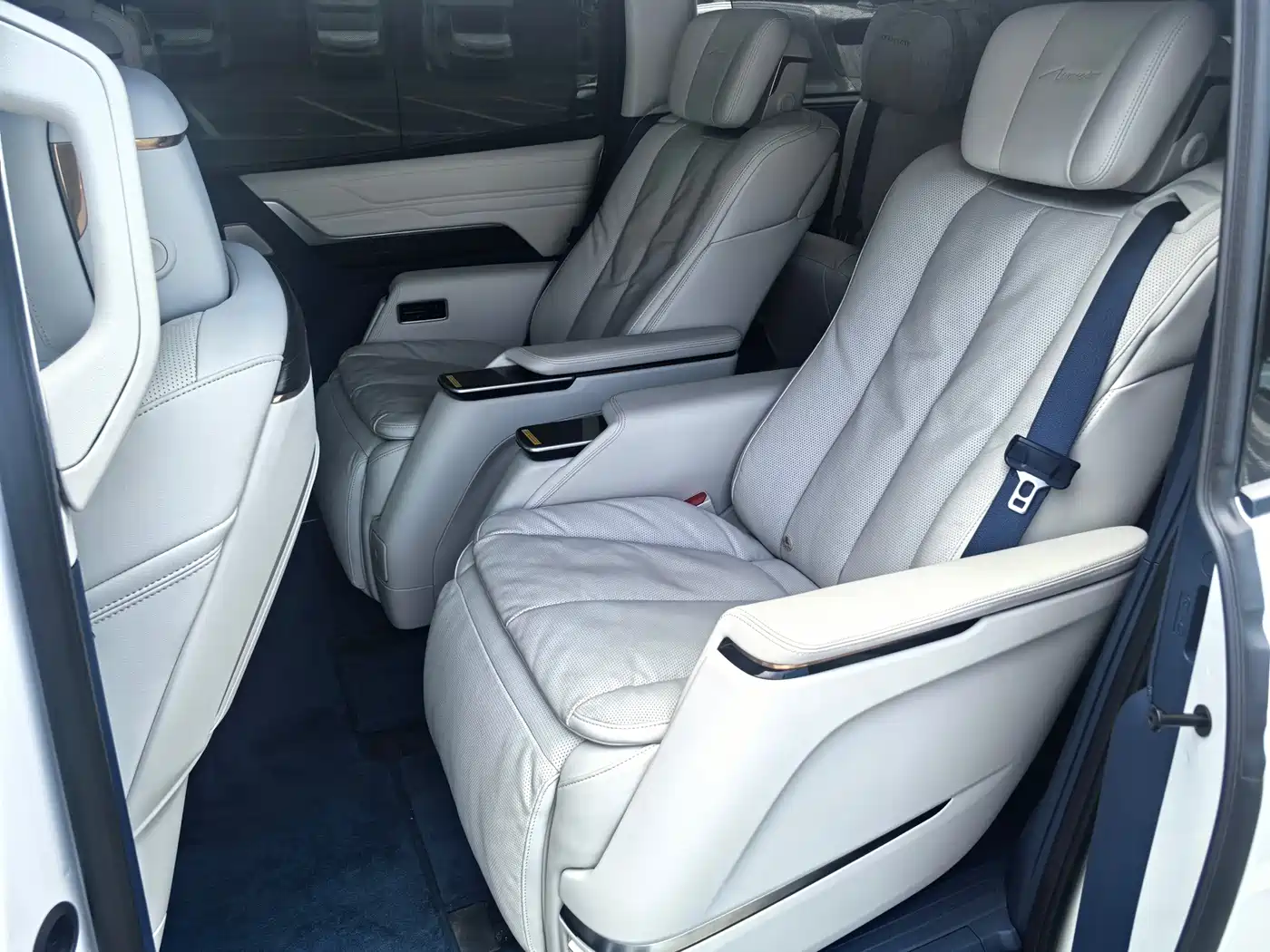Buick Century 2025 2025 2.0T 7-Seater World Edition