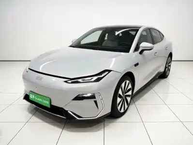 Geely Galaxy E8
