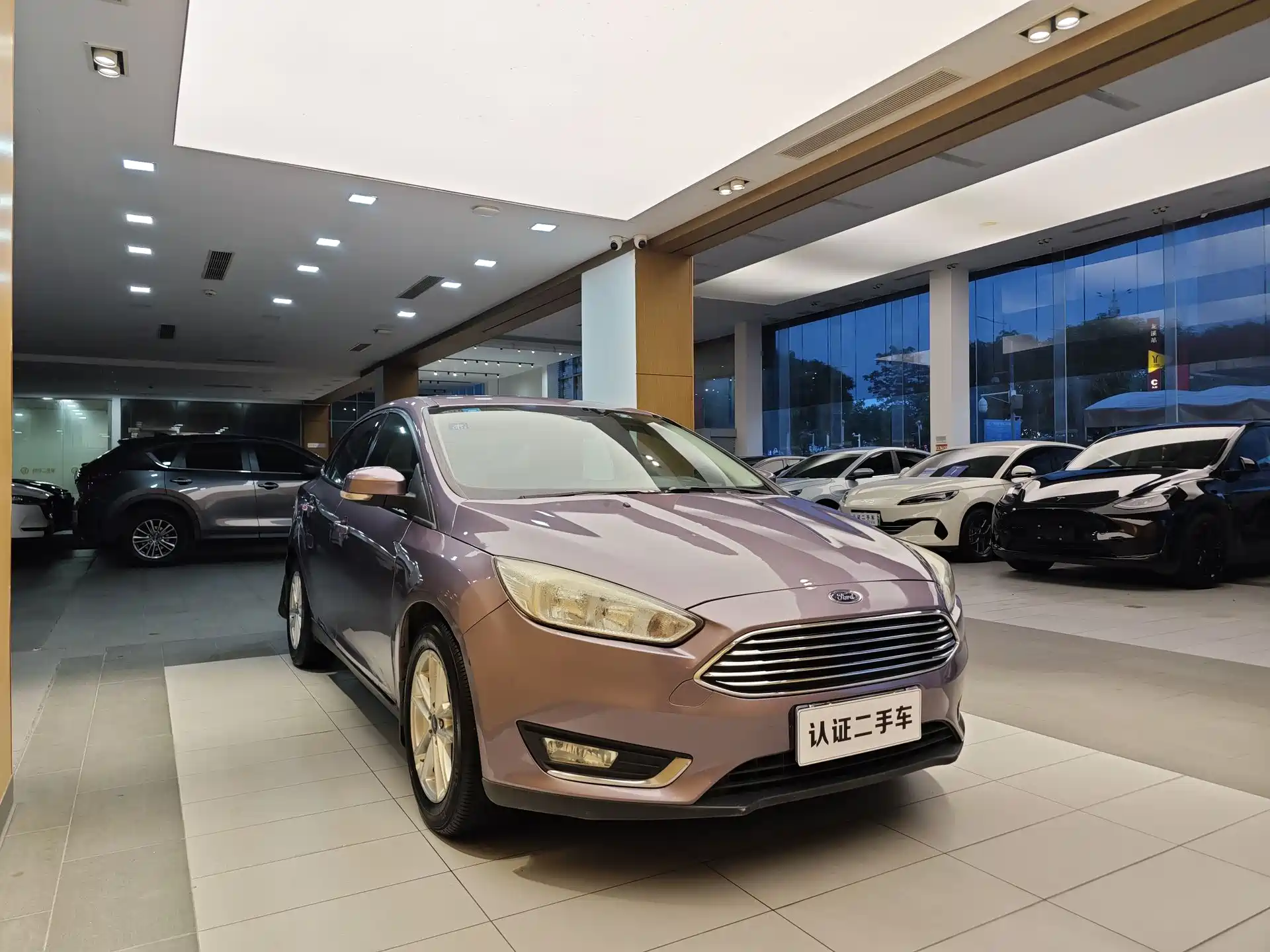 Фото 4 - Ford Focus