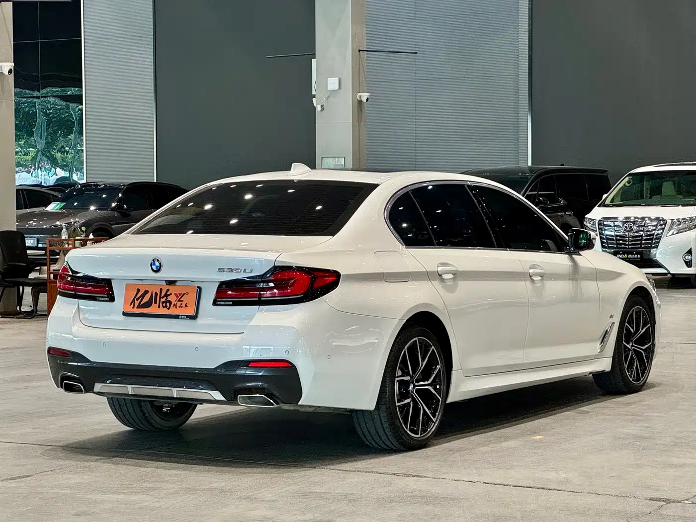 BMW 5 Series 2022 Facelift 530Li Premium M Sport Package фото 15