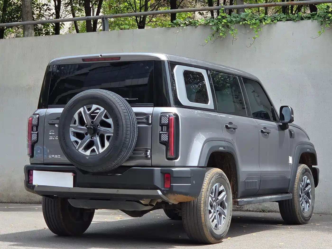 BEIJING OFF-ROAD BJ40