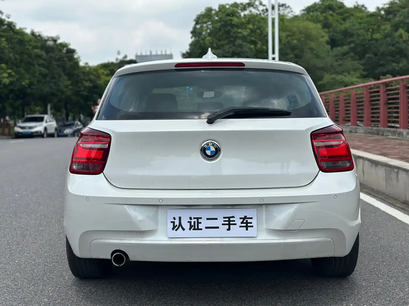 BMW 1 Series (Import) 2013 Facelift 116i Urban Model фото 6