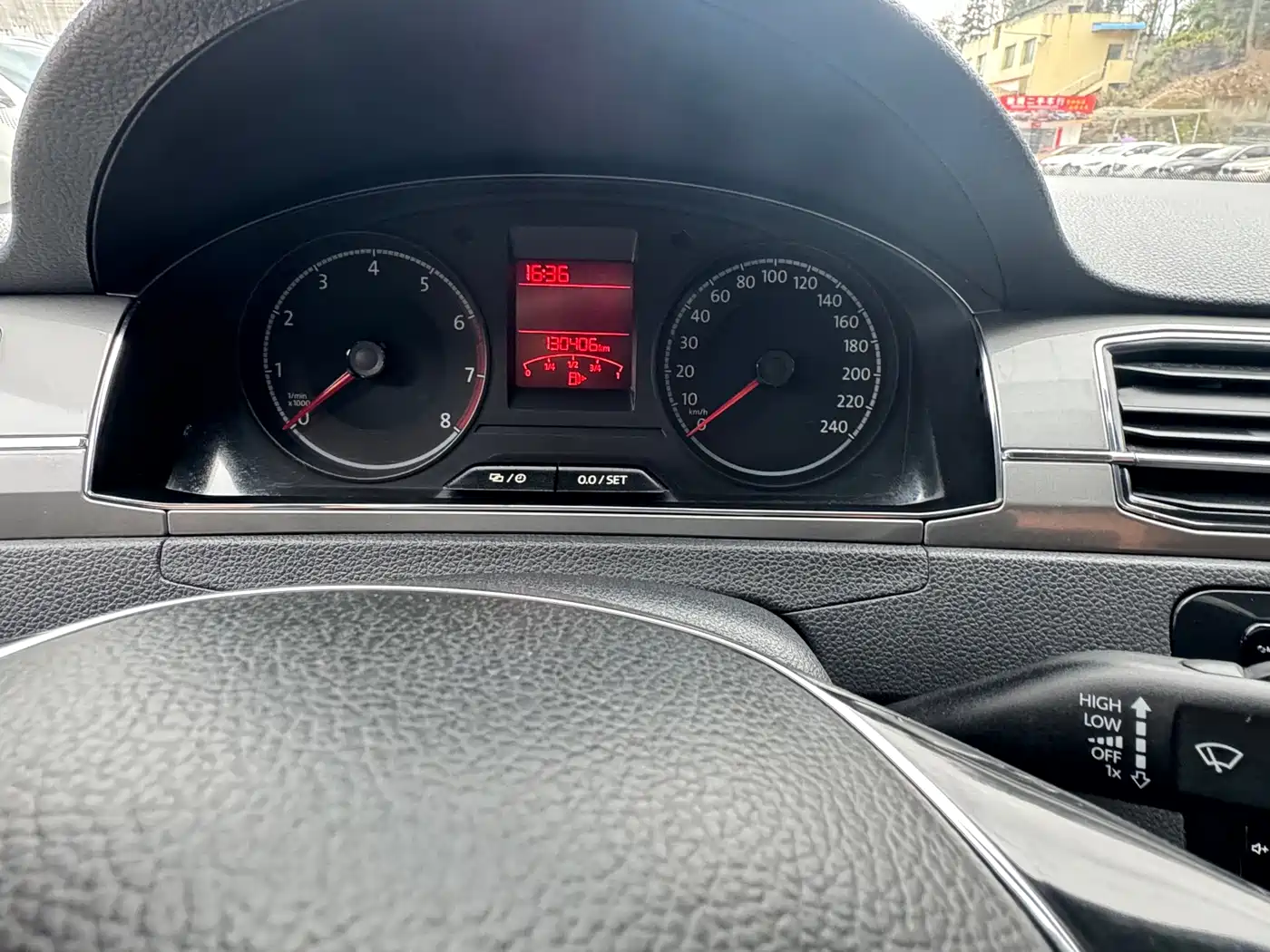 Volkswagen Santana 2016 1.6L Automatic Comfort Edition фото 4