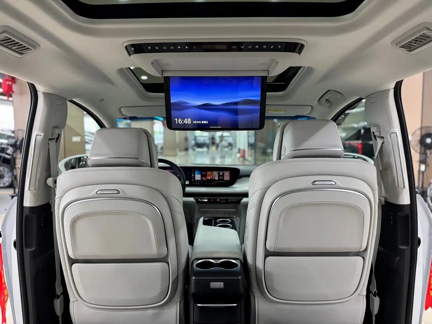 Buick GL8 New Energy 2024 Landglory Premium Edition 7-Seater фото 17