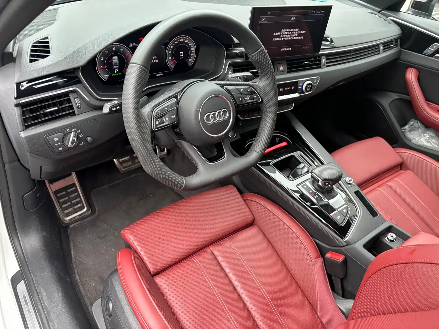 Audi A4L 2025 2025 2 Million Celebration Edition 40 TFSI Luxury Dynamic