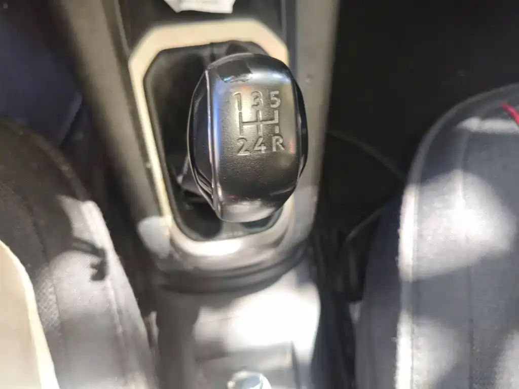 Peugeot 301 2014 2014 1.6L Manual Comfort Edition