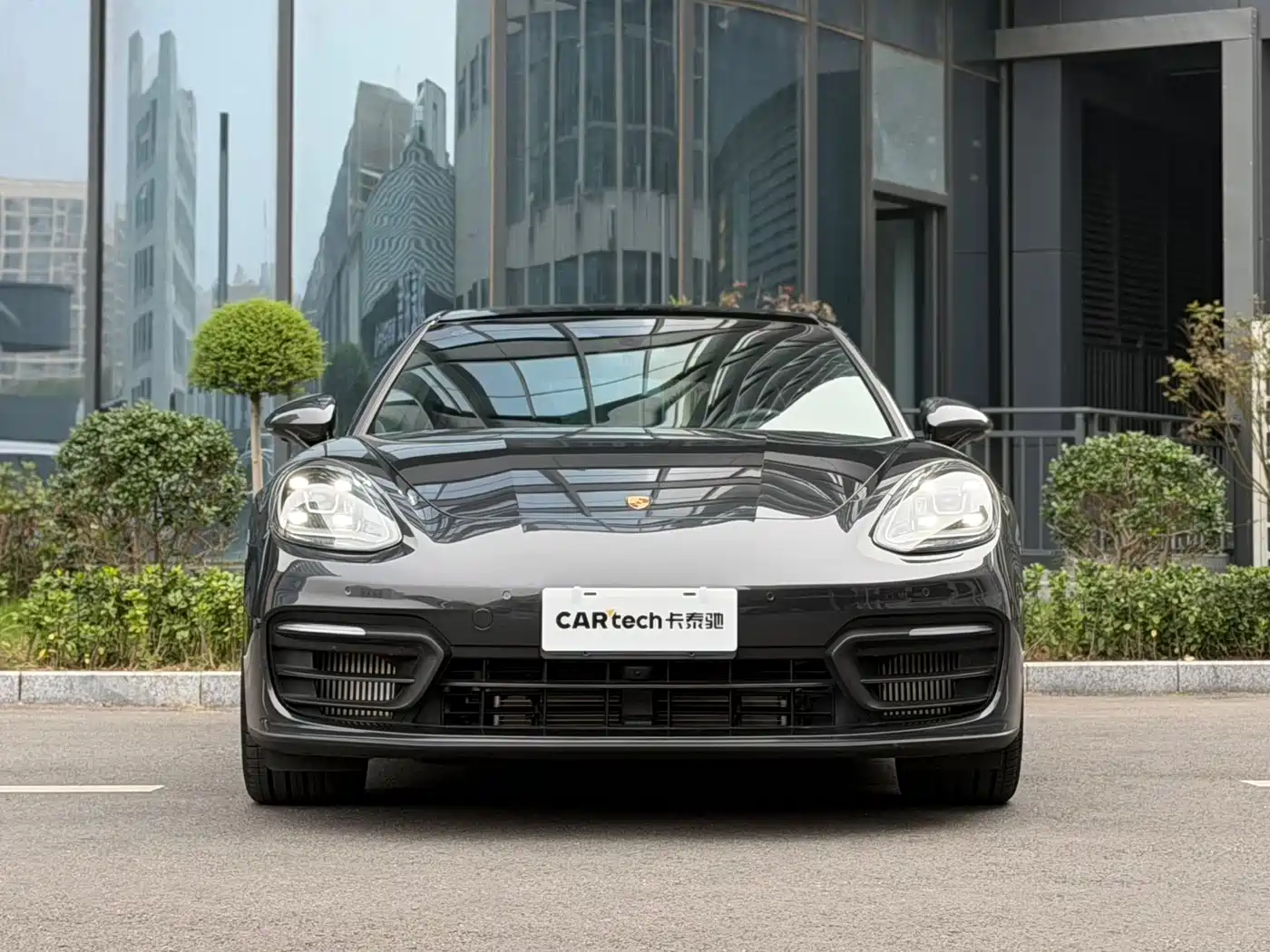 Porsche Panamera 2022 Panamera 4 Executive Long Wheelbase 2.9T фото 2