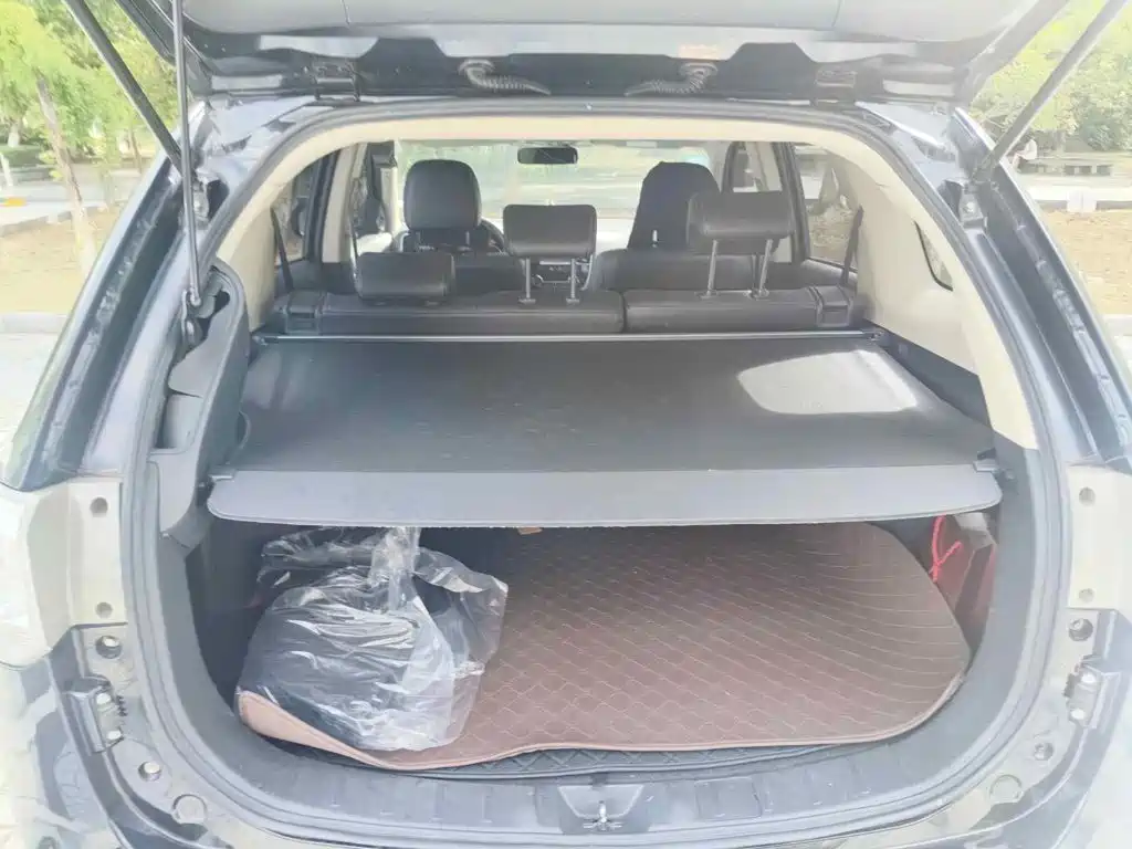 Mitsubishi Outlander (Import) 2015 2014 2.4L 4WD Luxury Value Edition 5-seater