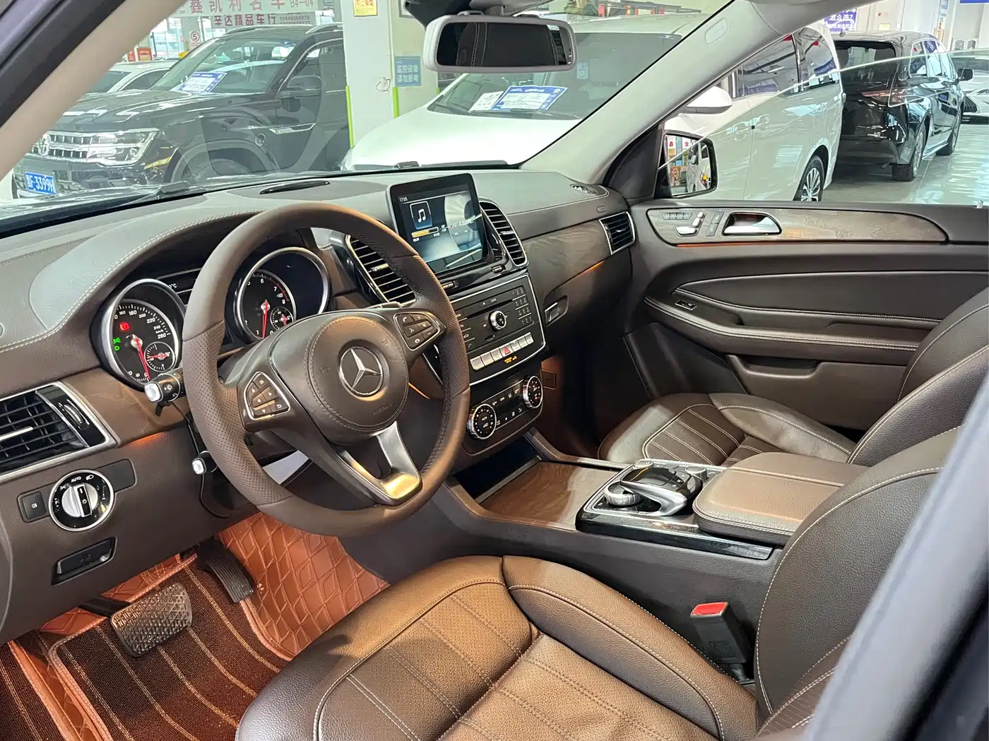 Mercedes-Benz GLS 2016 GLS 400 4MATIC Dynamic фото 7