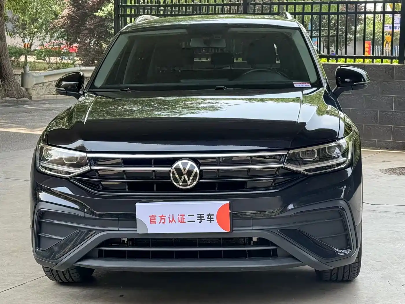 Volkswagen Tiguan L 2025 Model 300TSI Auto 2WD Dragon Edition фото 3