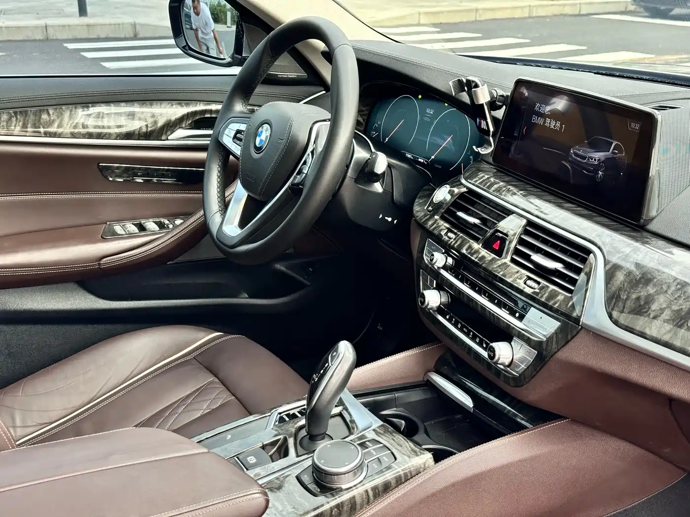 BMW 5 Series 2019 530Li Leading Luxury Package фото 15