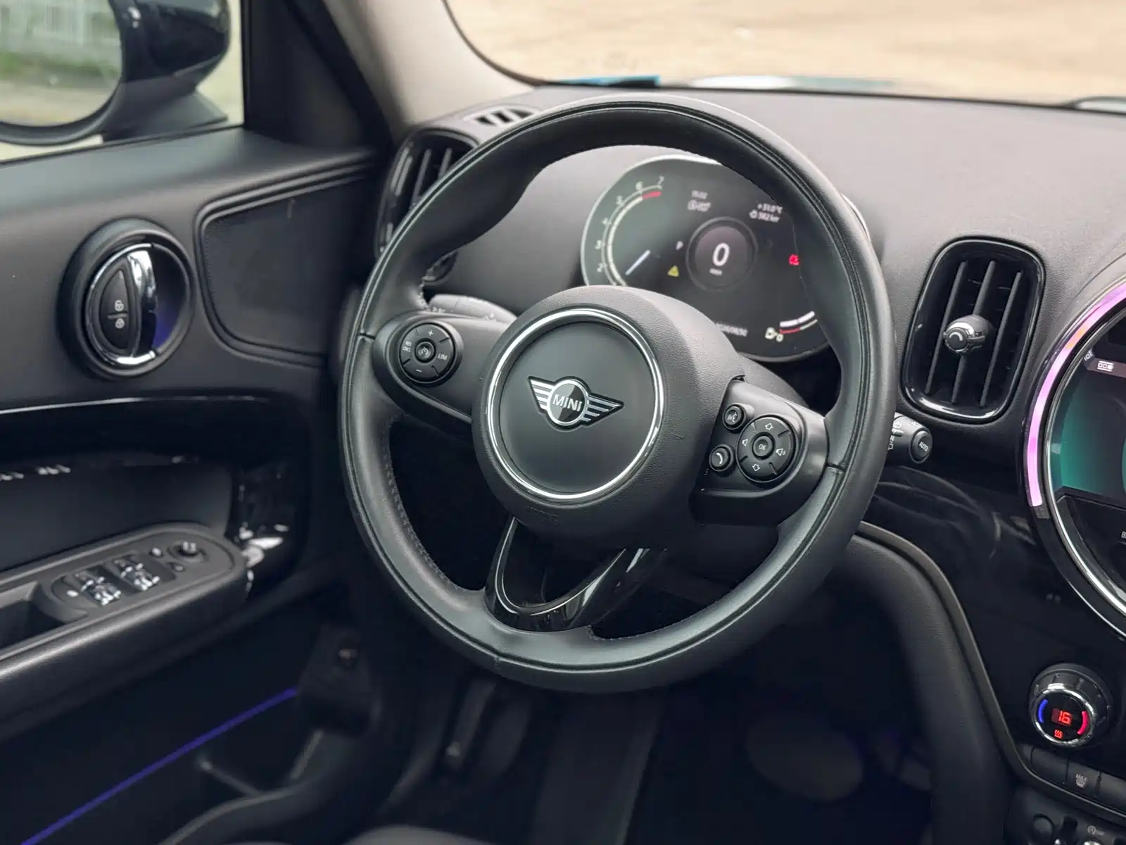 Photo 16 - MINI COUNTRYMAN
