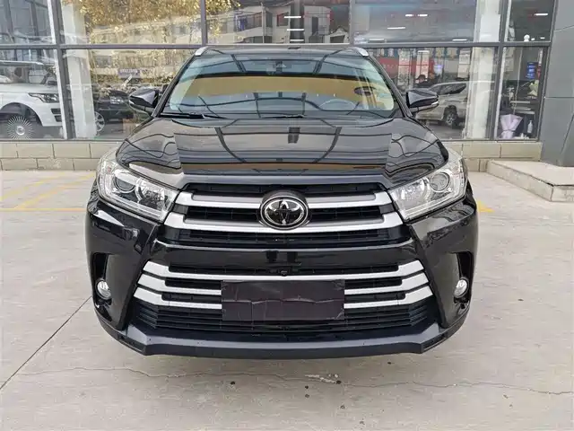 TOYOTA HIGHLANDER