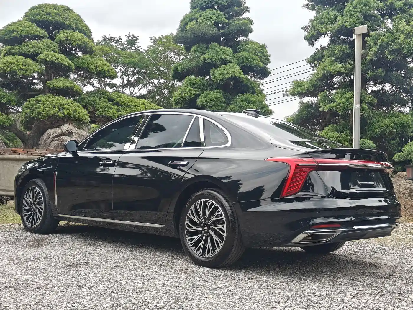 Hongqi H5 2025 2.0T Automatic Flag Celebration 500,000 Units Anniversary Edition фото 20