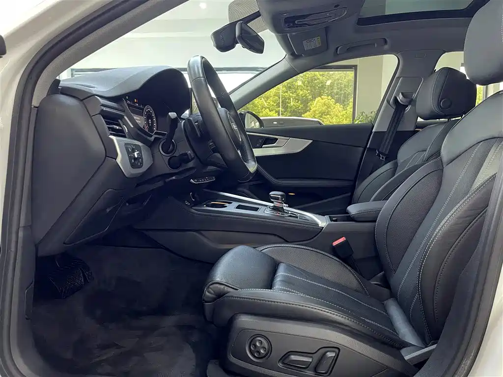Audi A4L 2022 40 TFSI Luxury Dynamic фото 9