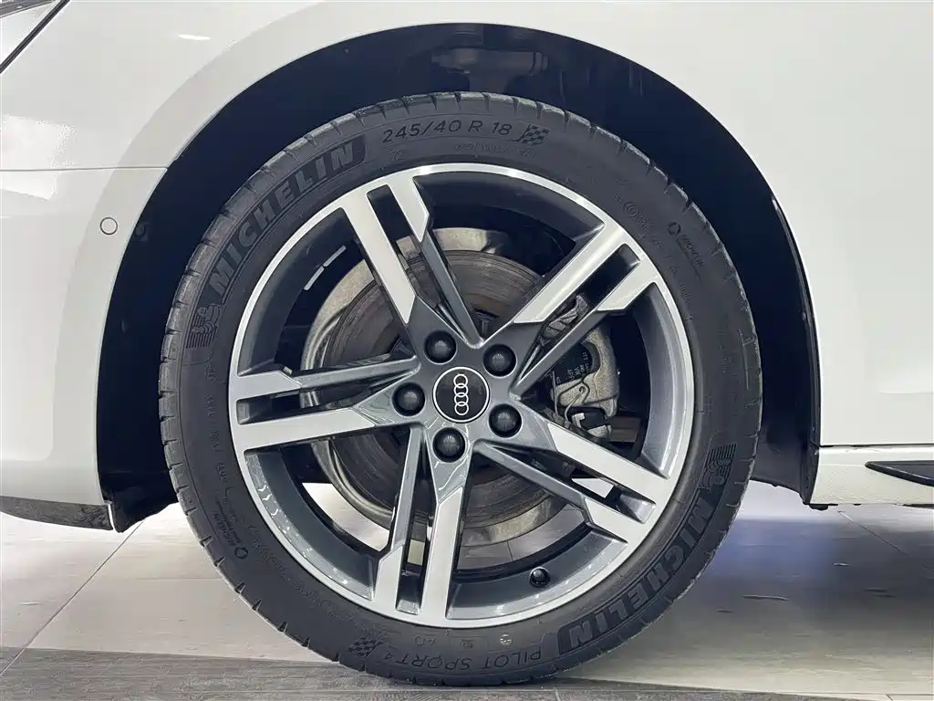 Audi A4L 2022 40 TFSI Luxury Dynamic фото 7