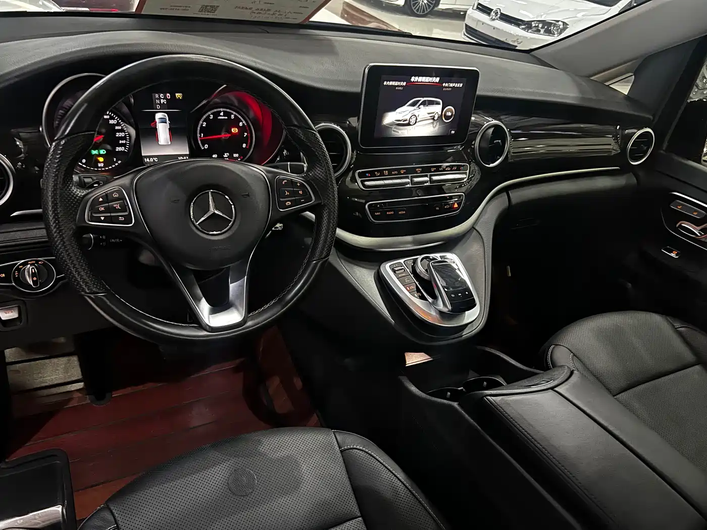 Mercedes-Benz V-Class 2018 V 260 Pilot Edition China V фото 3