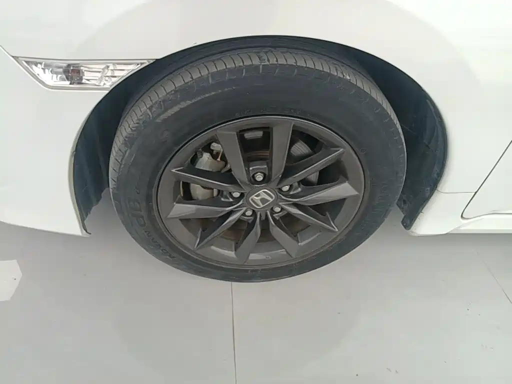 Фото 23 - Honda Civic