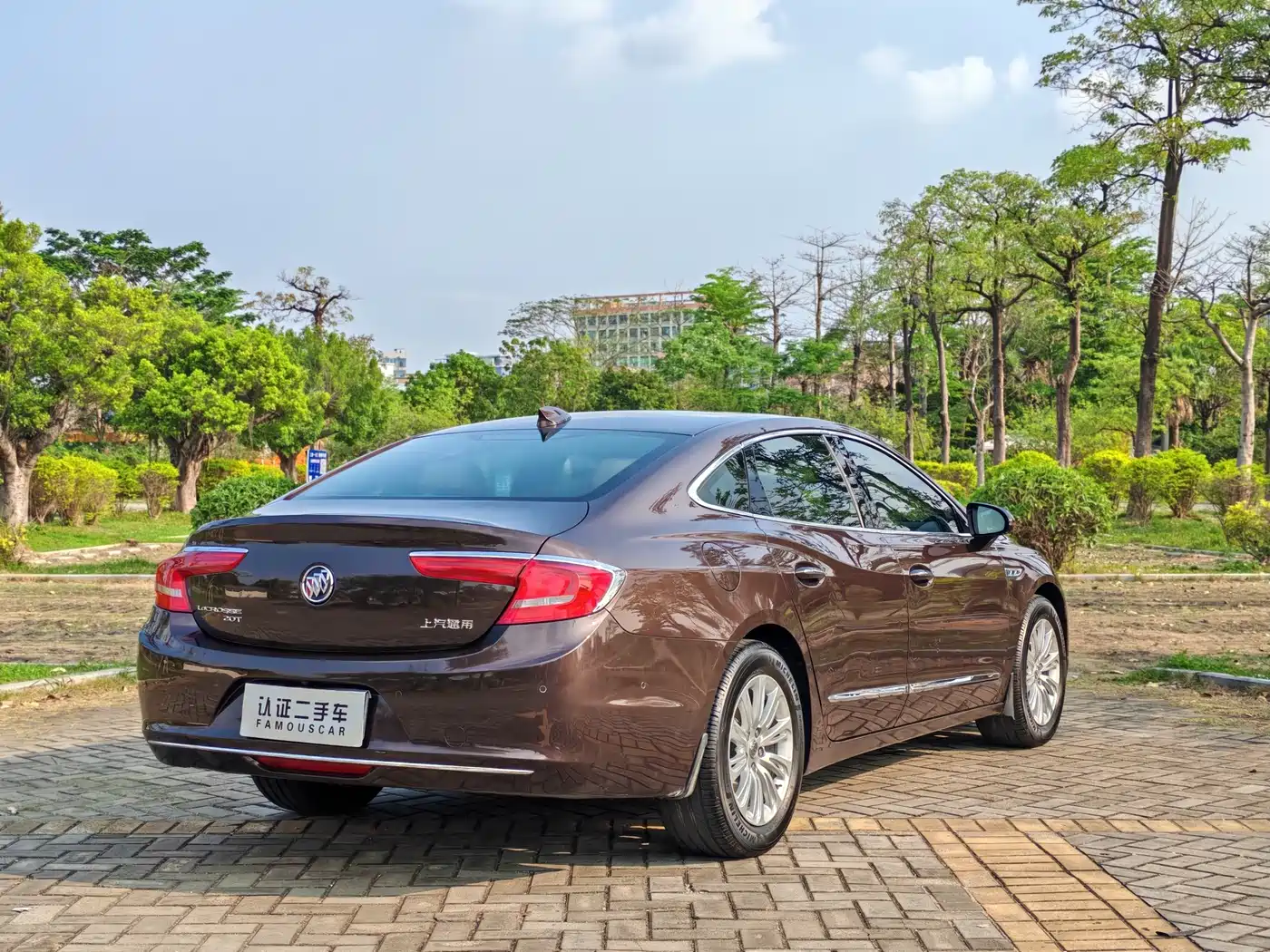 Buick LaCrosse 2016 20T Luxury фото 4
