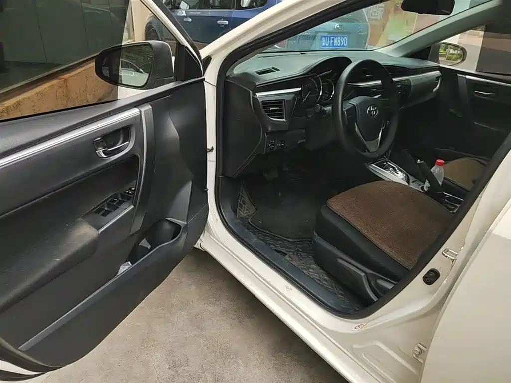 Toyota Levin 2014 1.6G CVT Elite Edition фото 16