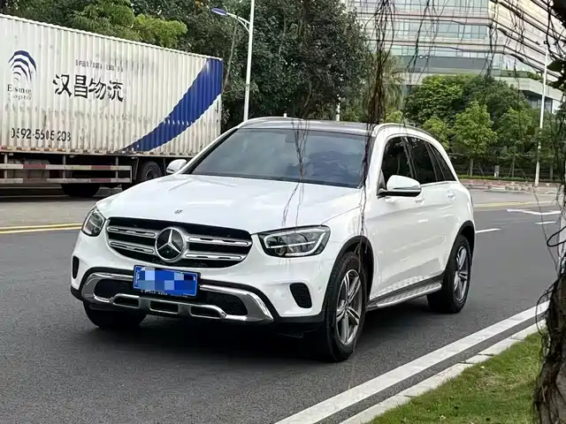MERCEDES-BENZ GLC
