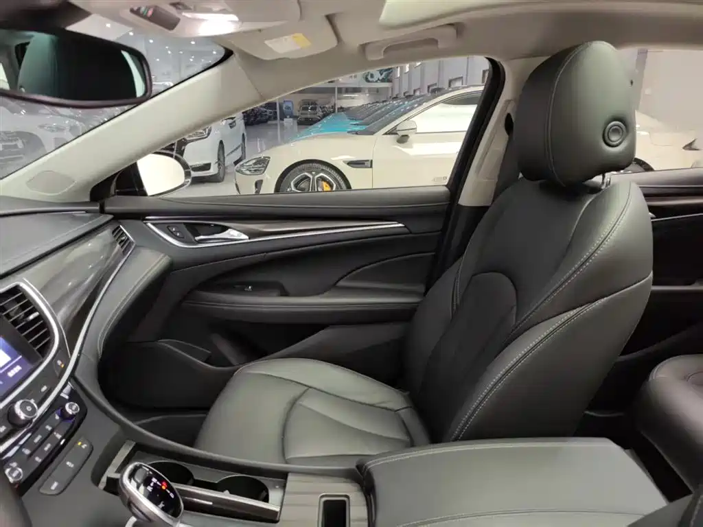 Buick LaCrosse 2022 652T Luxury фото 25