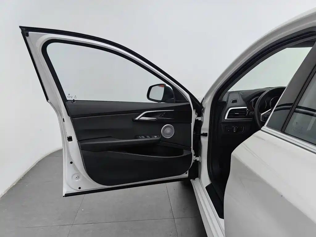 BMW 1 Series 2023 2022 120i M Sport