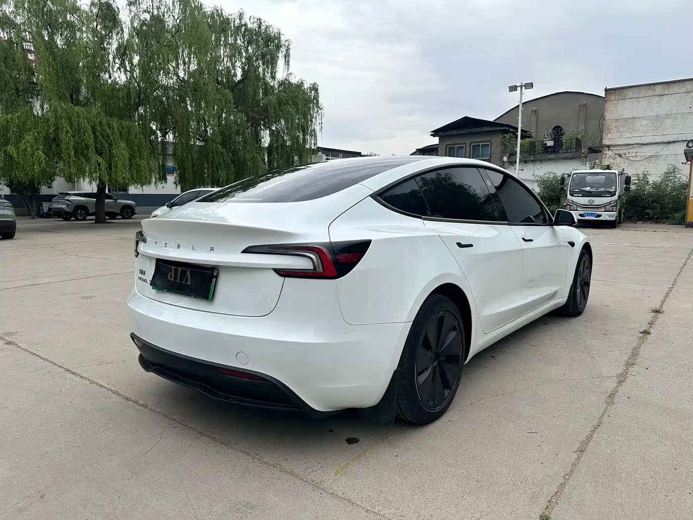 Tesla Model 3 2023 Long Range All-Wheel Drive фото 9