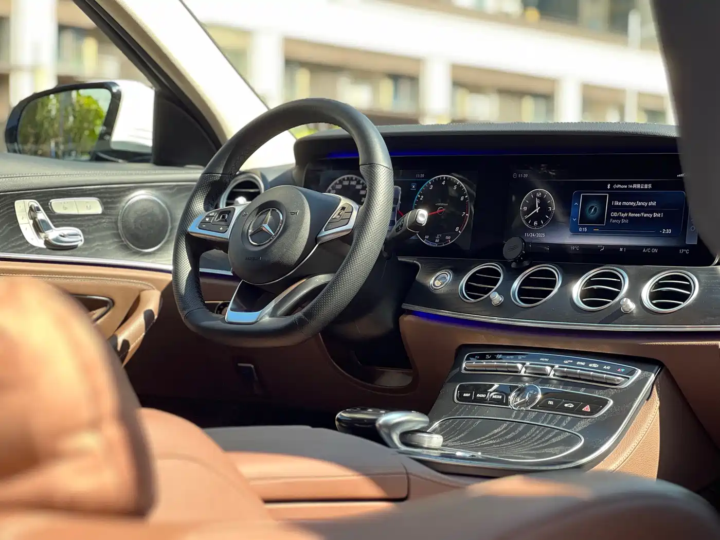 MERCEDES-BENZ E CLASS