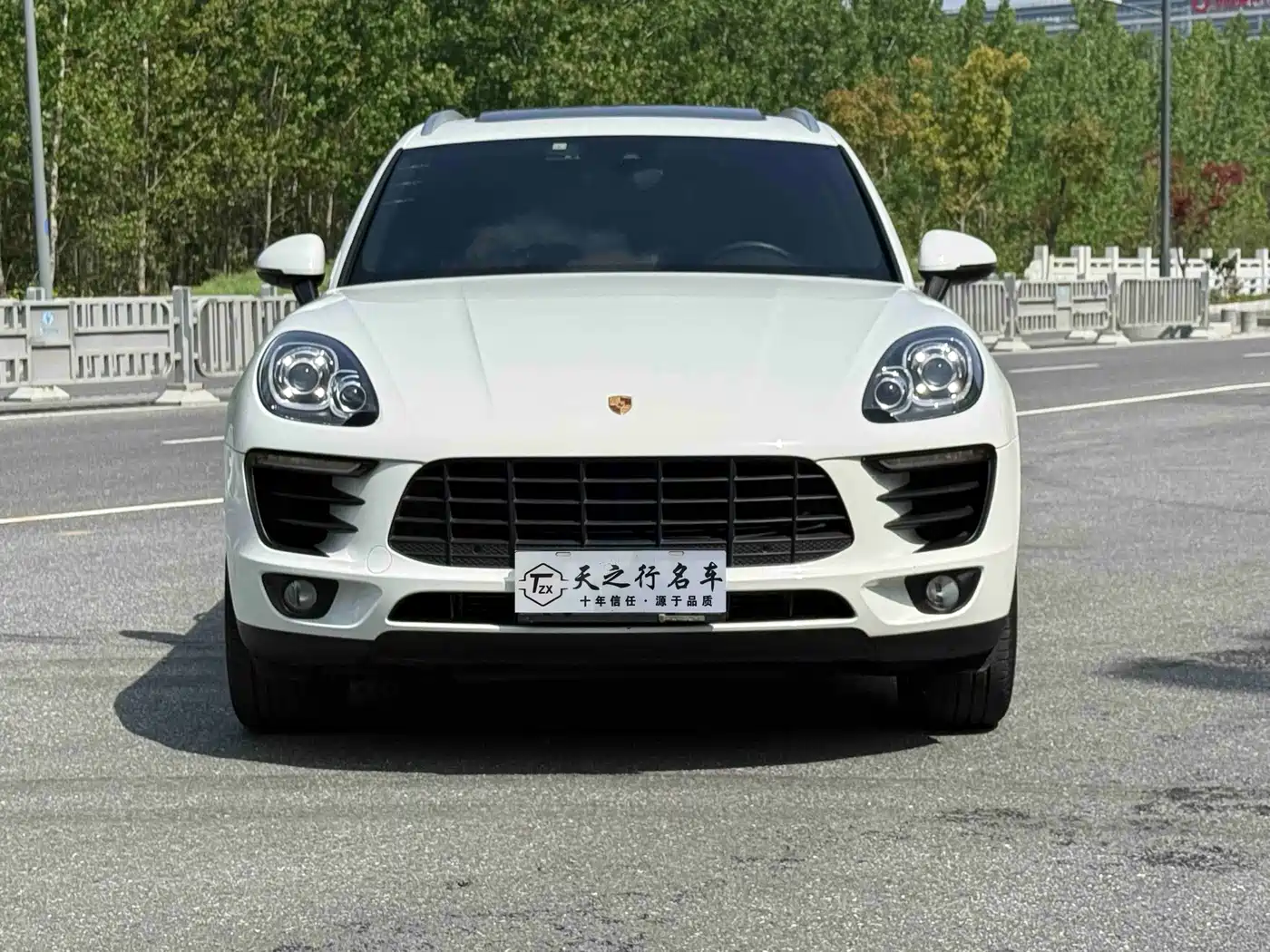 Porsche Macan 2017 Macan 2.0T фото 2