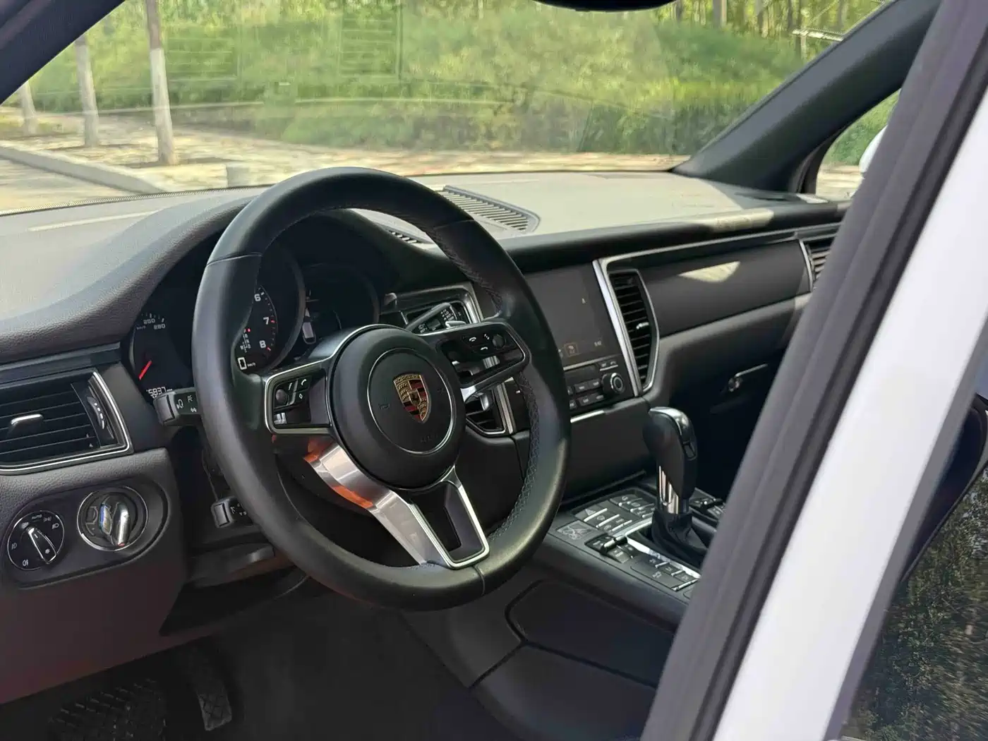 Porsche Macan 2017 Macan 2.0T фото 7