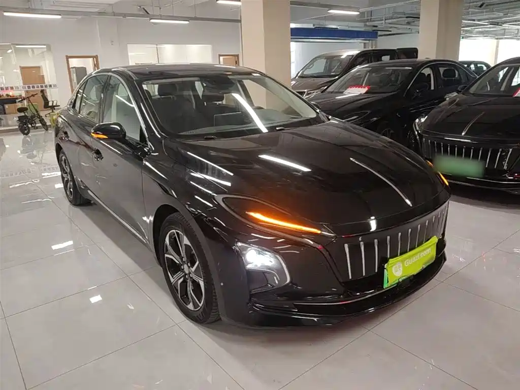 Hongqi E-QM5 2023 Facelift Basic Travel Edition фото 4