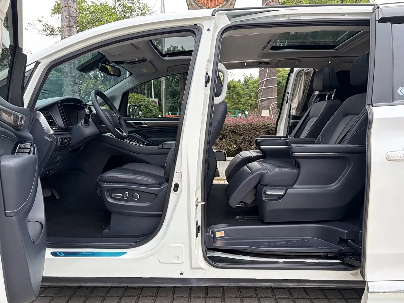 GAC Trumpchi Trumpchi M8 2021 Leading Show Series 390T Ultimate Edition фото 20