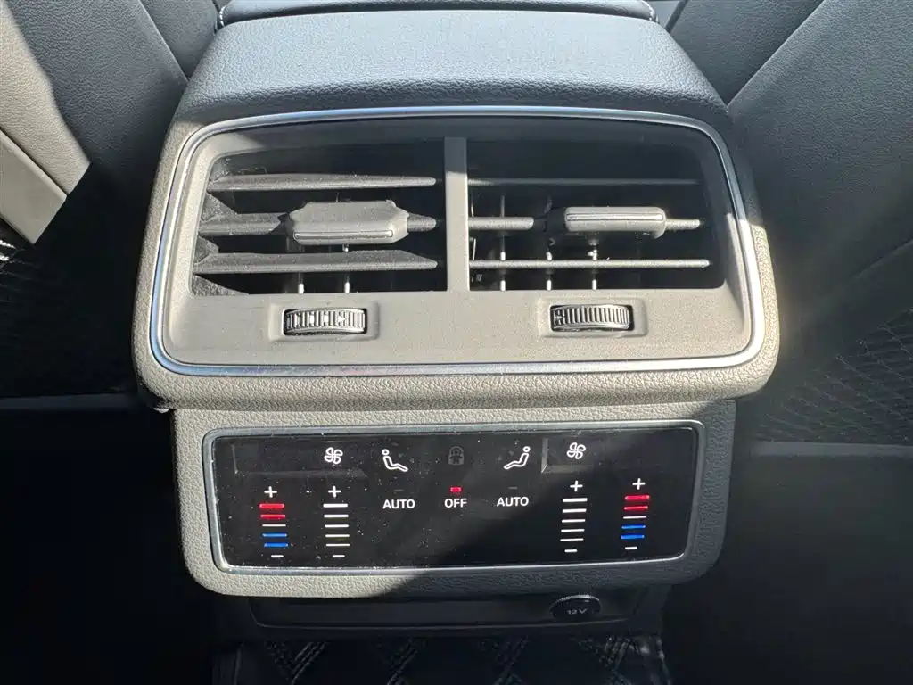Audi A6L 2023 45 TFSI Premium Selection Dynamic фото 5
