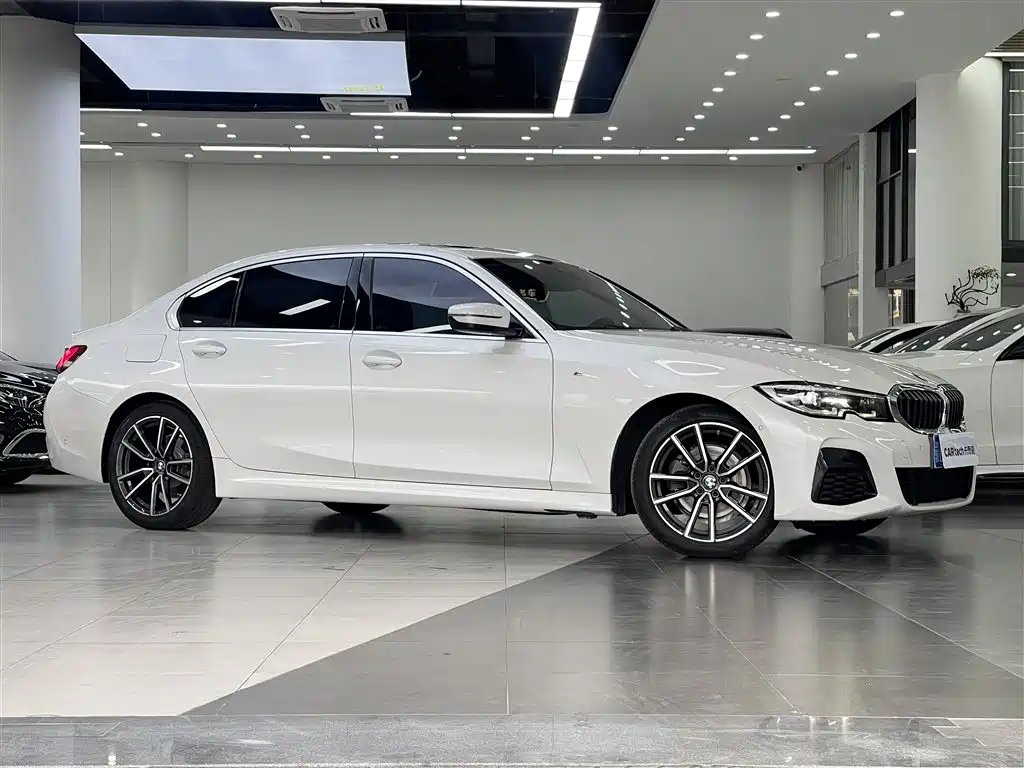 BMW 3 Series 2021 Second Facelift 325Li M Sport Package фото 3