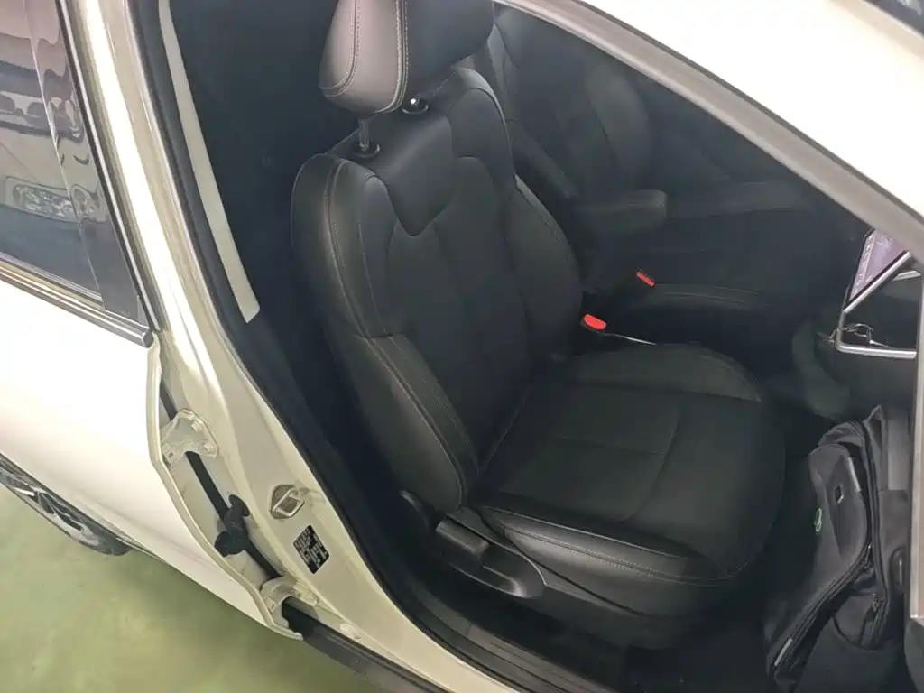 Nezha Auto Nezha V 2022 2021 Long Range Entertainment Upgrade