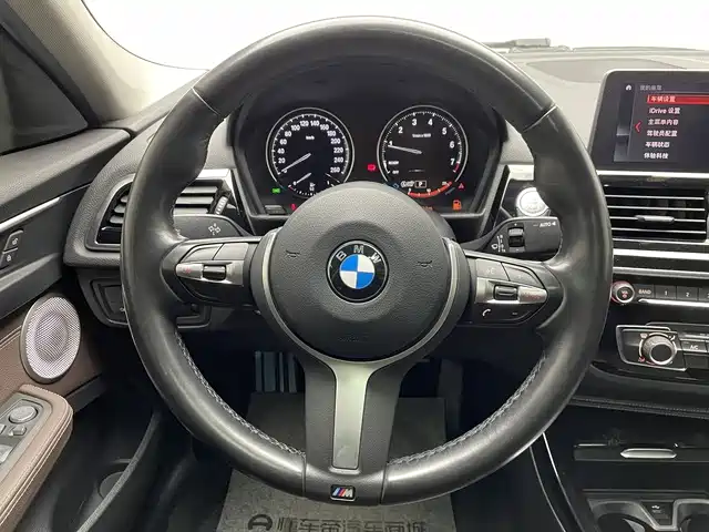 BMW 1 Series 2021 120i M Sport Shadow Edition фото 15