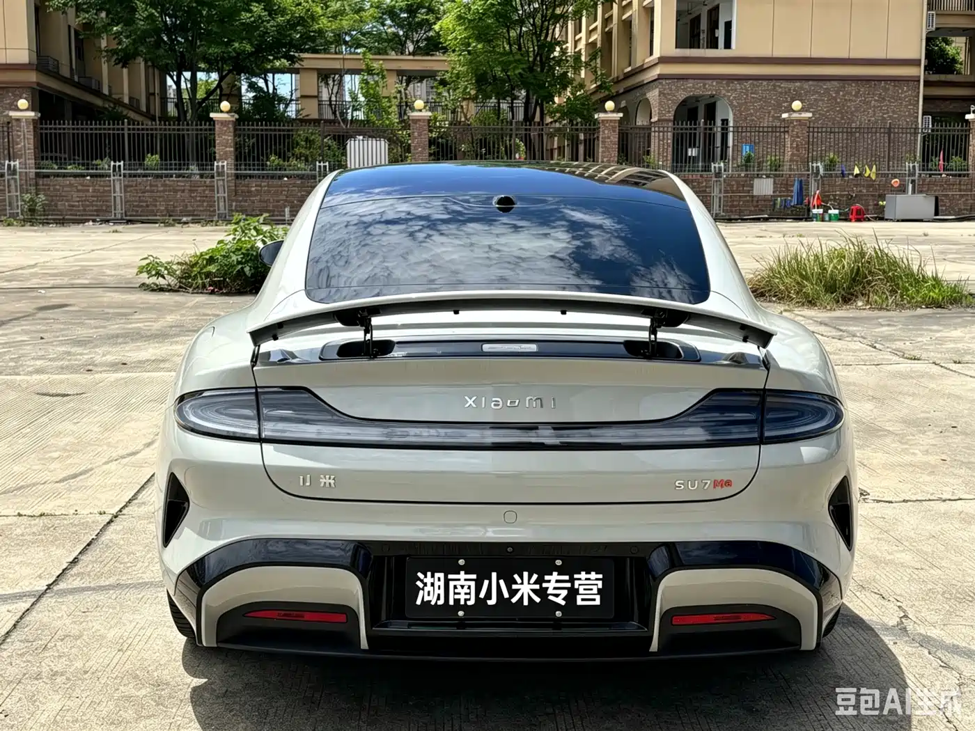 Xiaomi Auto Xiaomi SU7 2024 AWD Extended Range Advanced Smart Driving Max Edition фото 6