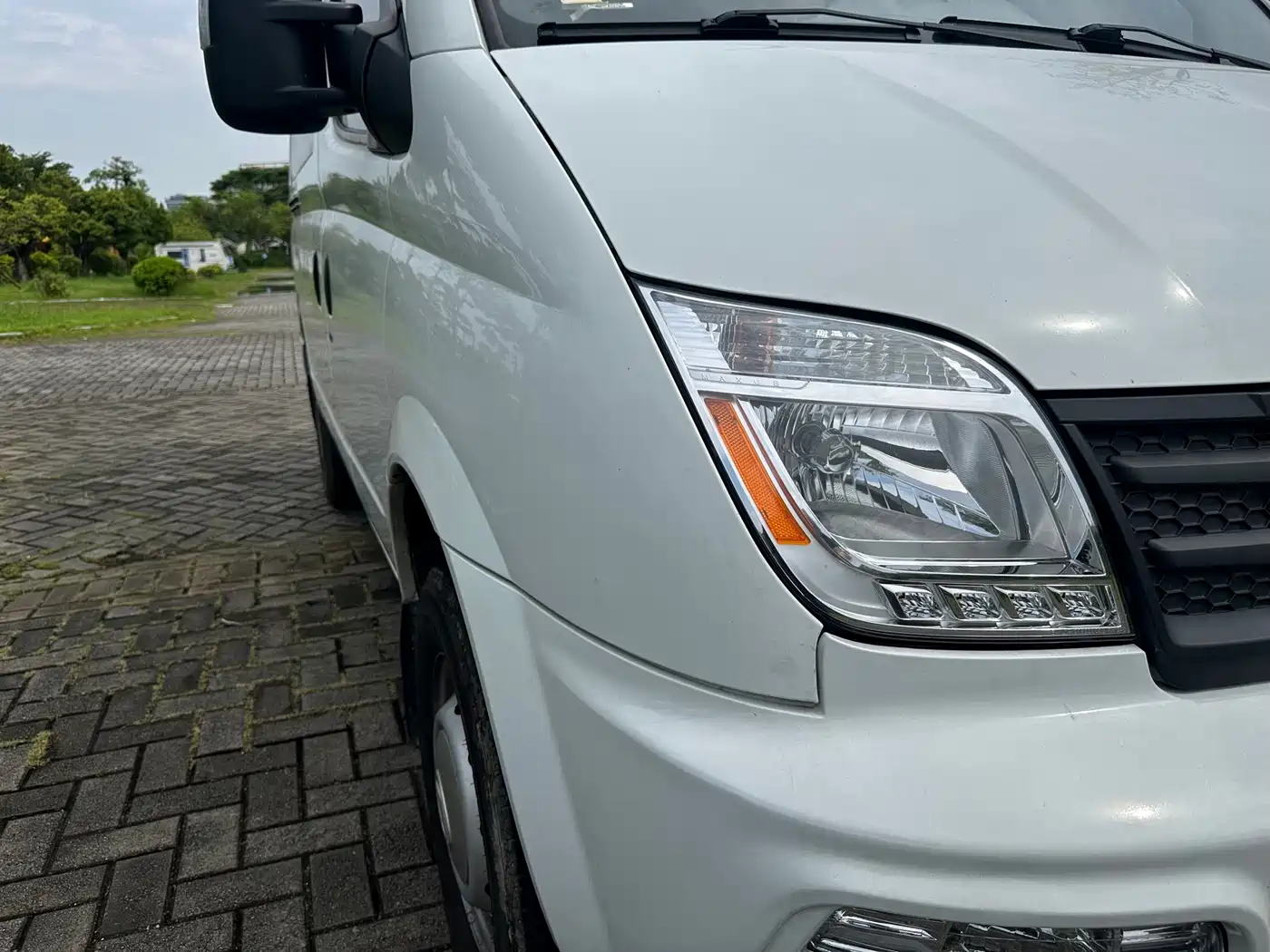 SAIC Maxus Xintu V80 2024 2023 2.0T PLUS Manual All-round King Short Wheelbase Medium Roof 7/8/9-seater