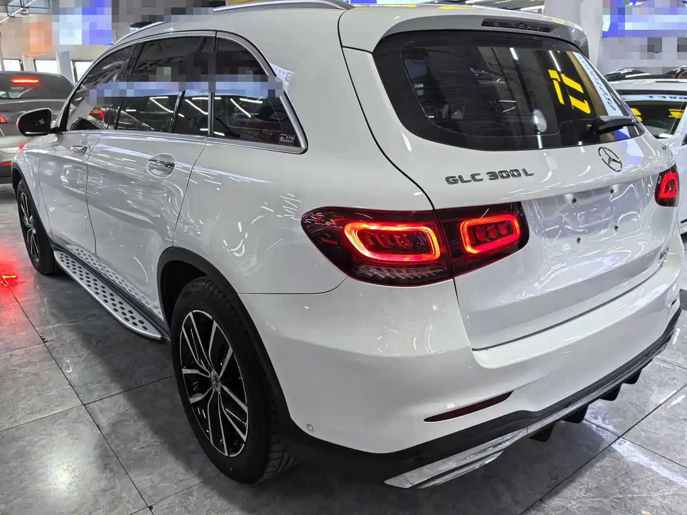 MERCEDES-BENZ GLC