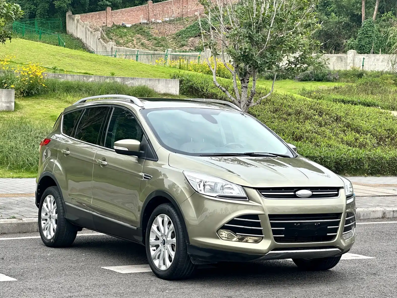 Photo 5 - Ford Kuga