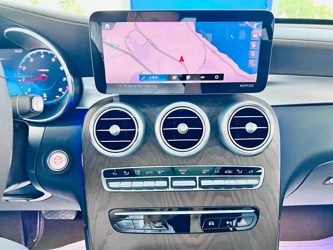 Mercedes-Benz GLC 2022 Model GLC 260 L 4MATIC Luxury Edition фото 14
