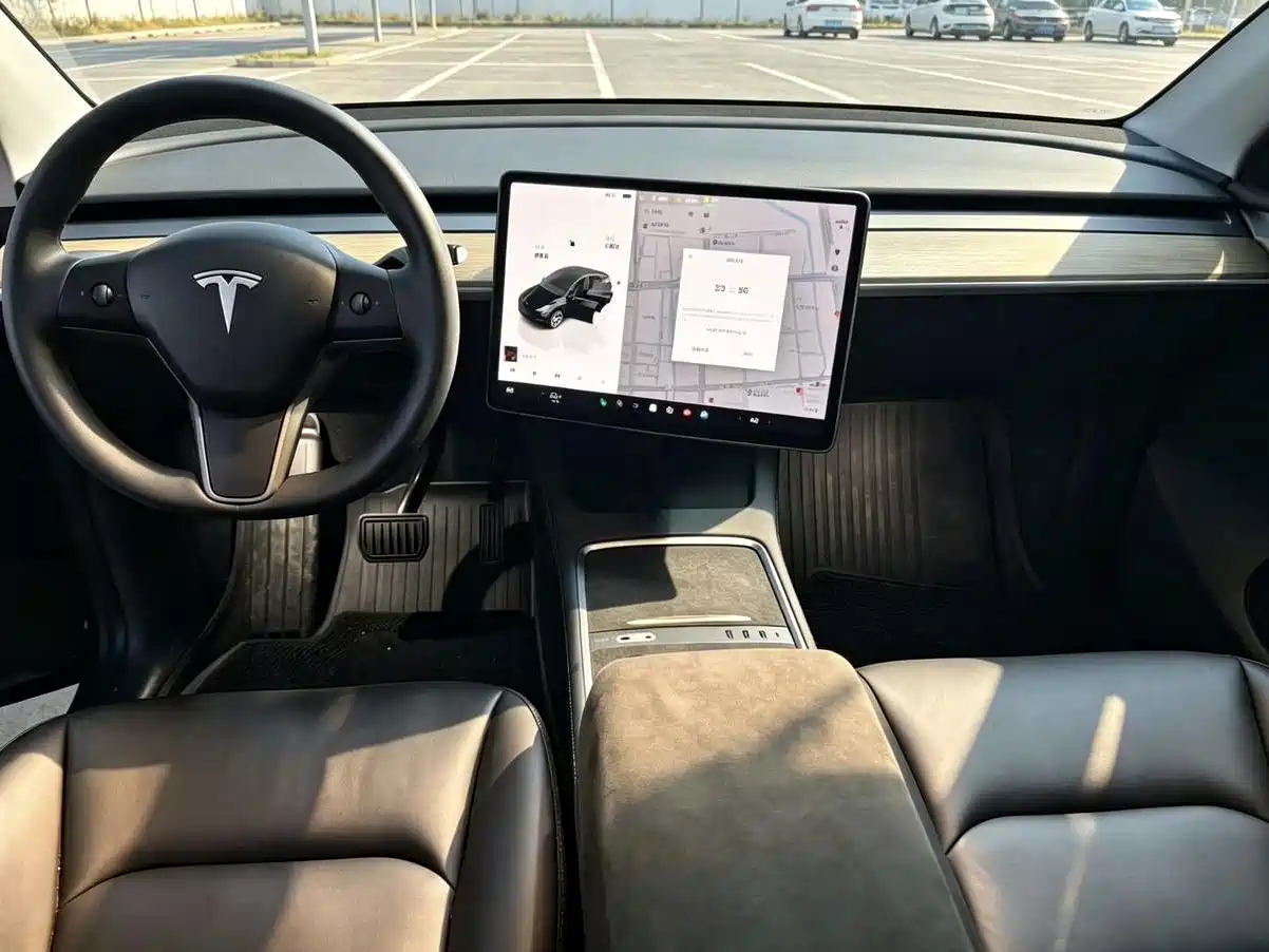 Фото 6 - Tesla Model Y