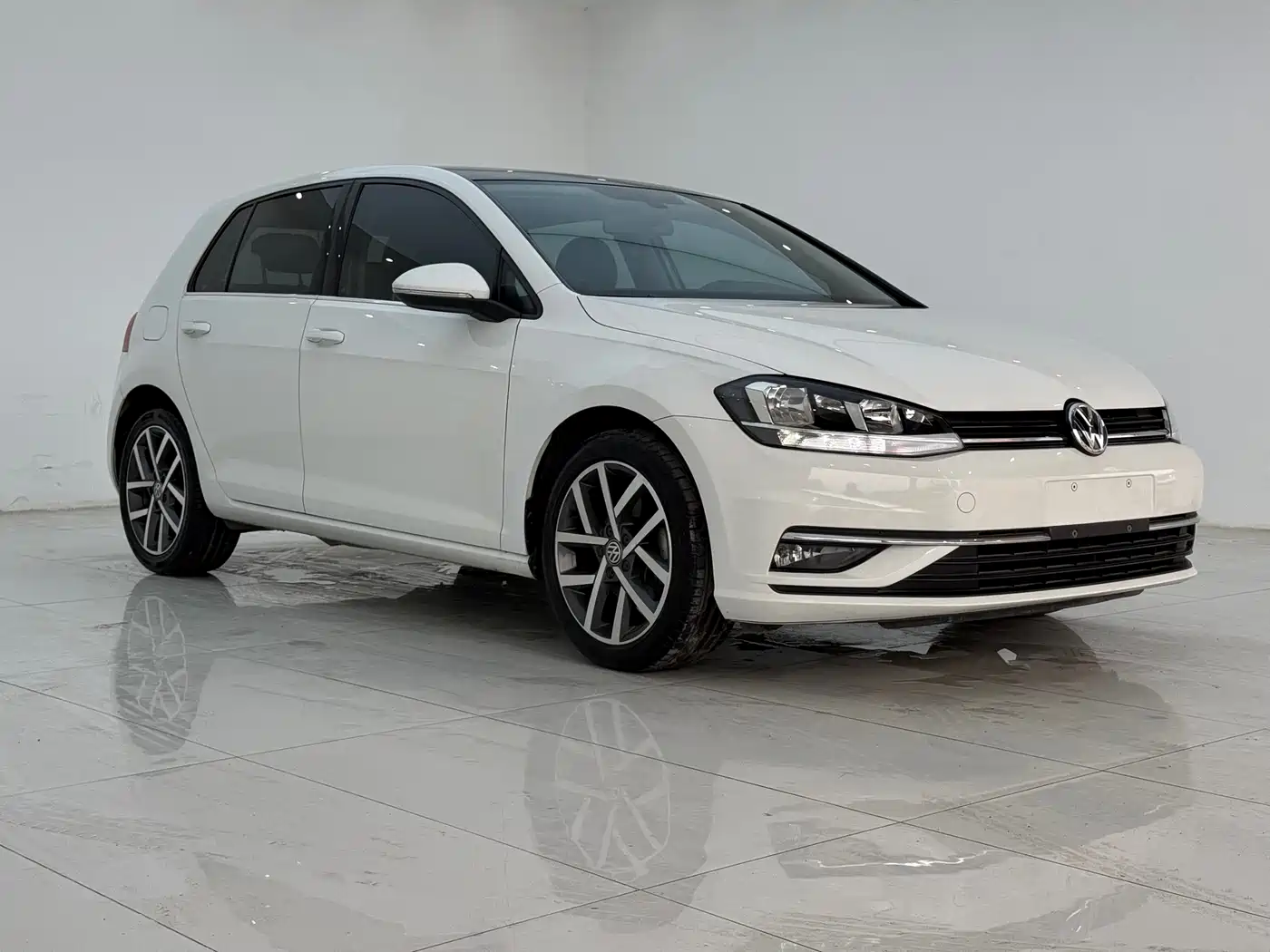 Volkswagen Golf 2020 280TSI DSG Comfort фото 2