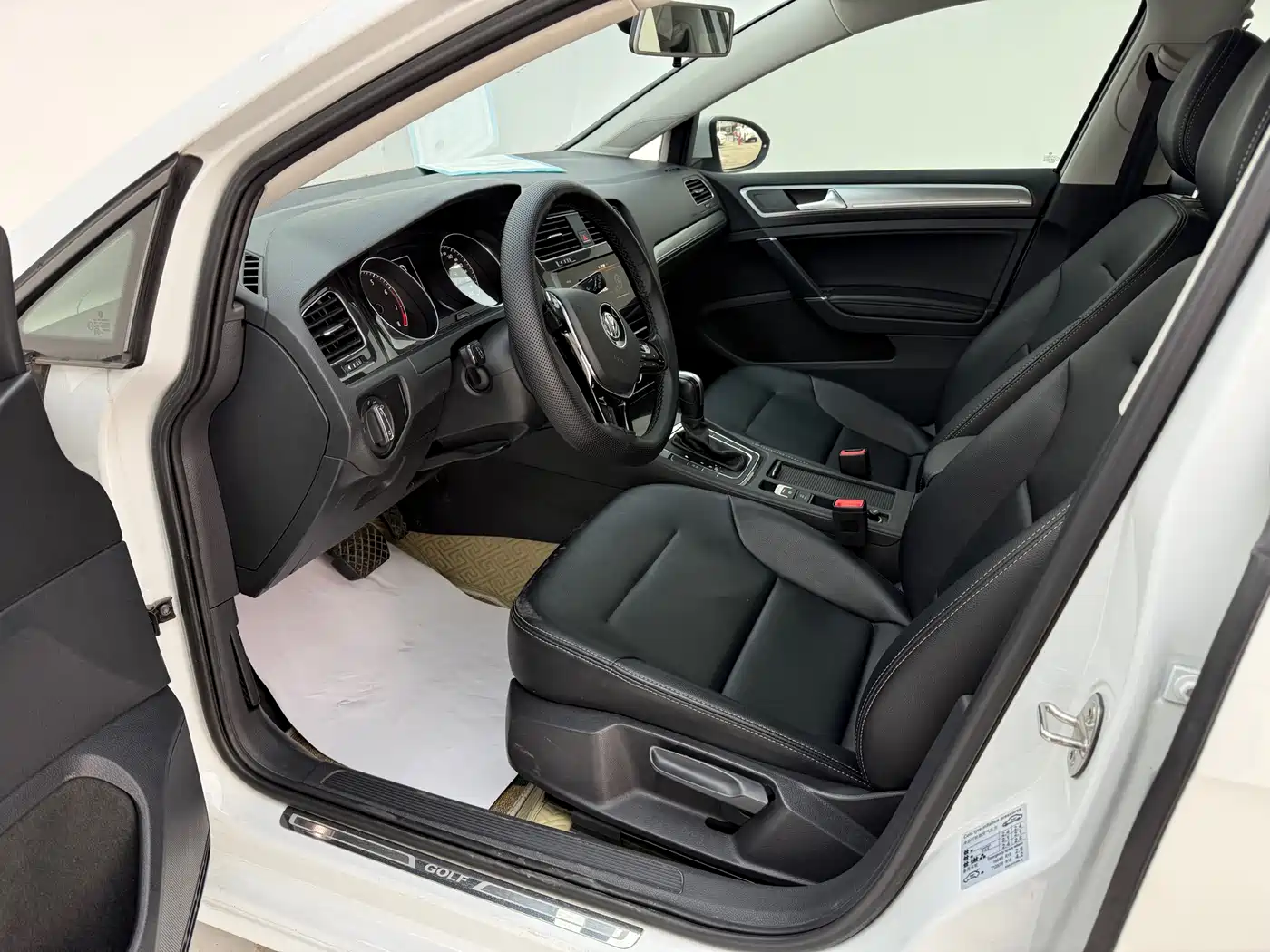 Volkswagen Golf 2020 280TSI DSG Comfort фото 8