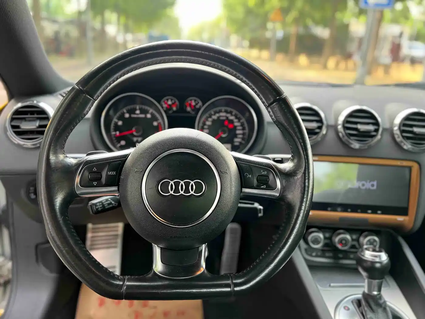 Audi TT 2011 TT Coupe 2.0TFSI фото 10