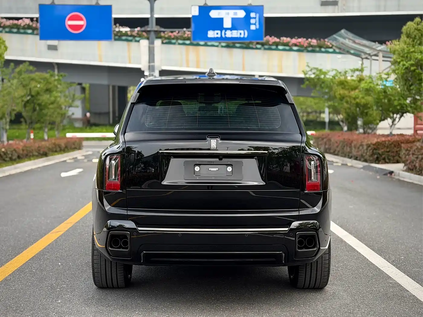 Rolls-Royce Cullinan 2025 2024 Black Badge