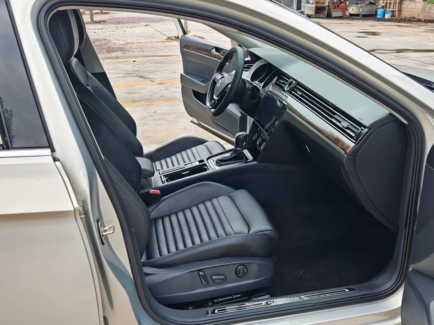 Volkswagen Magotan 2018 Facelift 330TSI DSG Luxury фото 19