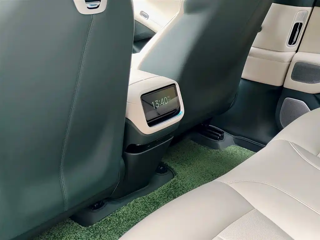 Xiaomi Auto Xiaomi YU7 2025 Ultra Long Range High Performance AWD Max Edition фото 9